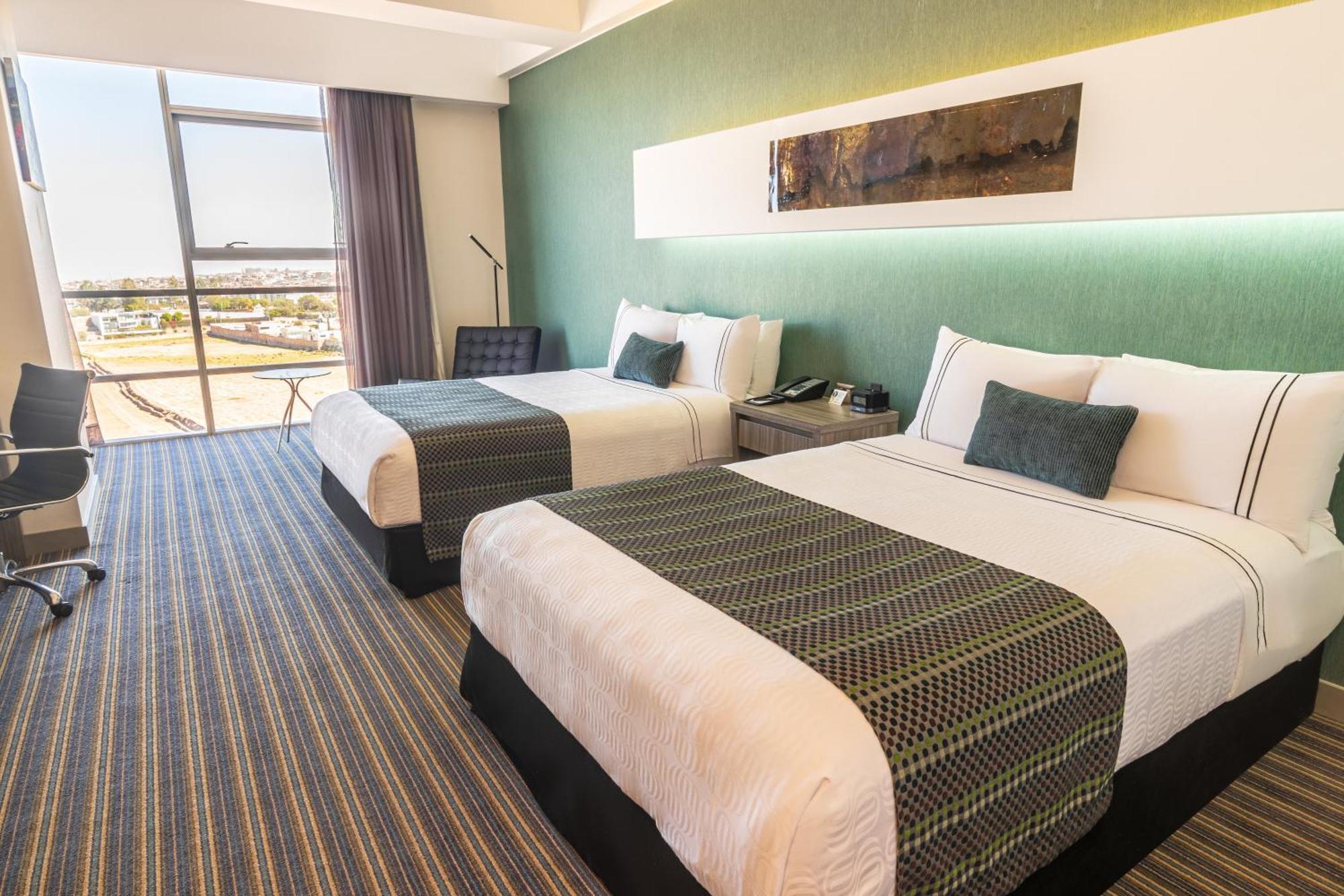 Sonesta Hotel